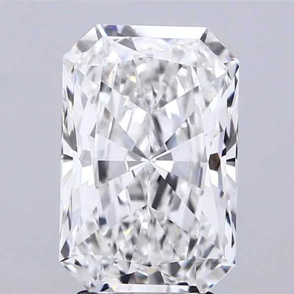 3.02ct Radiant Lab Grown Diamond (Colour E, Clarity VVS1, IGI Certified)