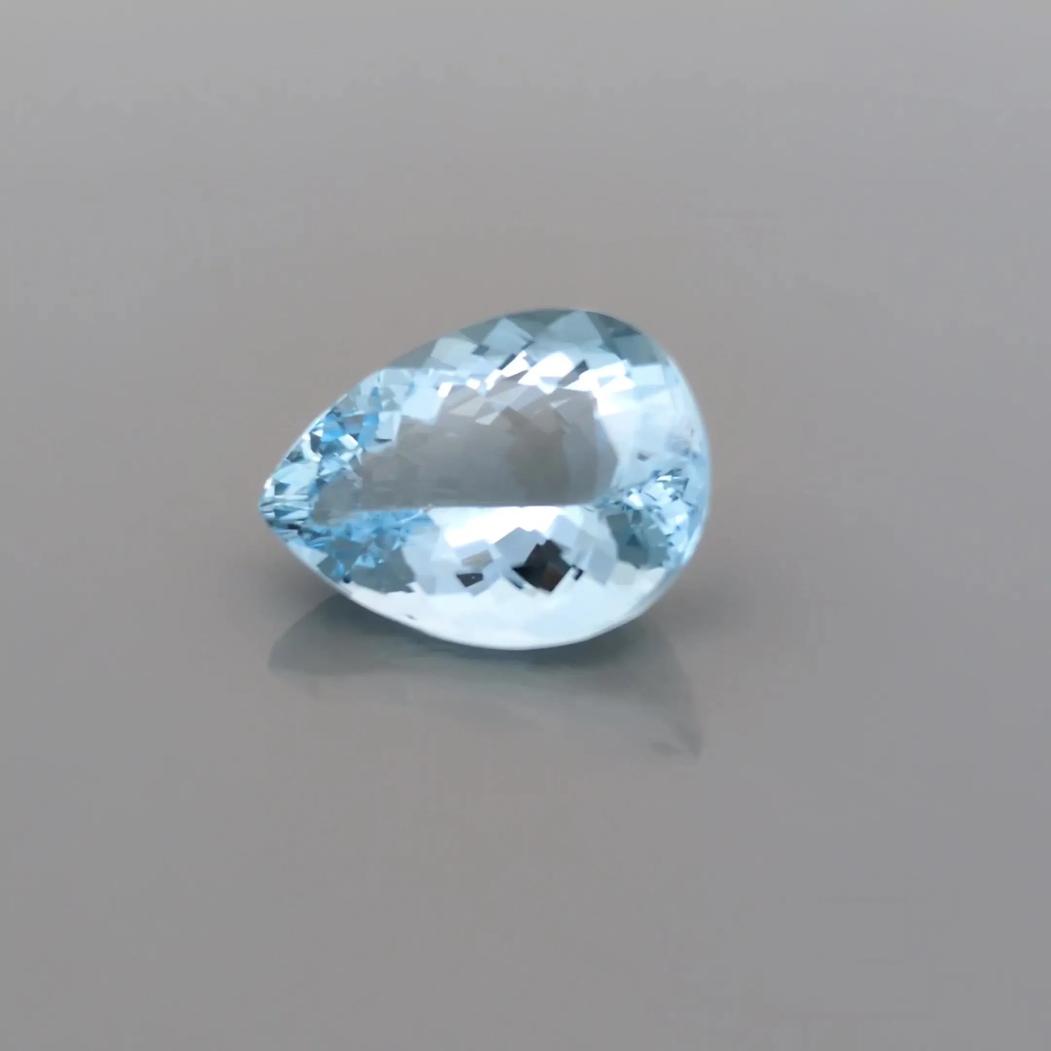 4.27ct Pear Natural Aquamarine (Colour Blue, Clarity Eye Clean, Cut Faceted)