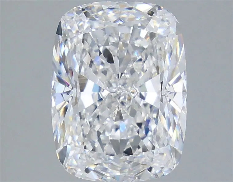 3.10ct Cushion modified Lab Grown Diamond (Colour E, Clarity VVS2, IGI Certified)