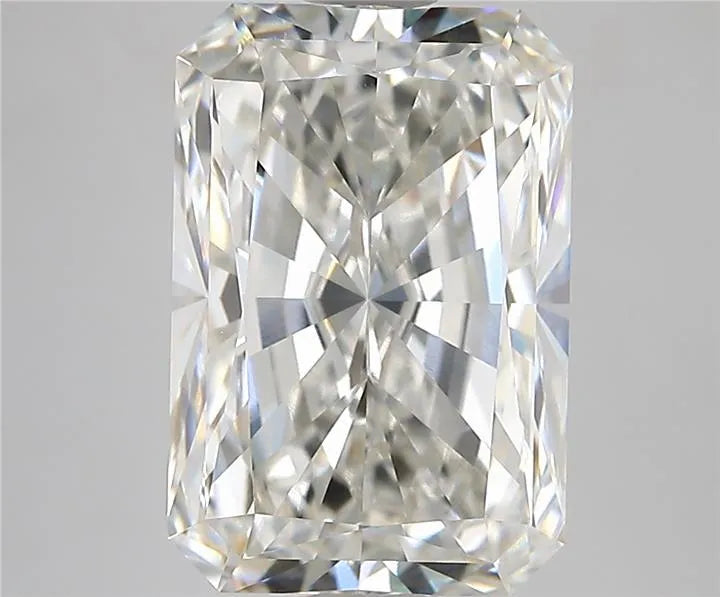 4.09ct Radiant Lab Grown Diamond (Colour F, Clarity VVS2, IGI Certified)