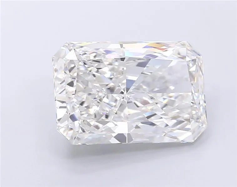 6.05ct Radiant Lab Grown Diamond (Colour G, Clarity VVS2, IGI Certified)